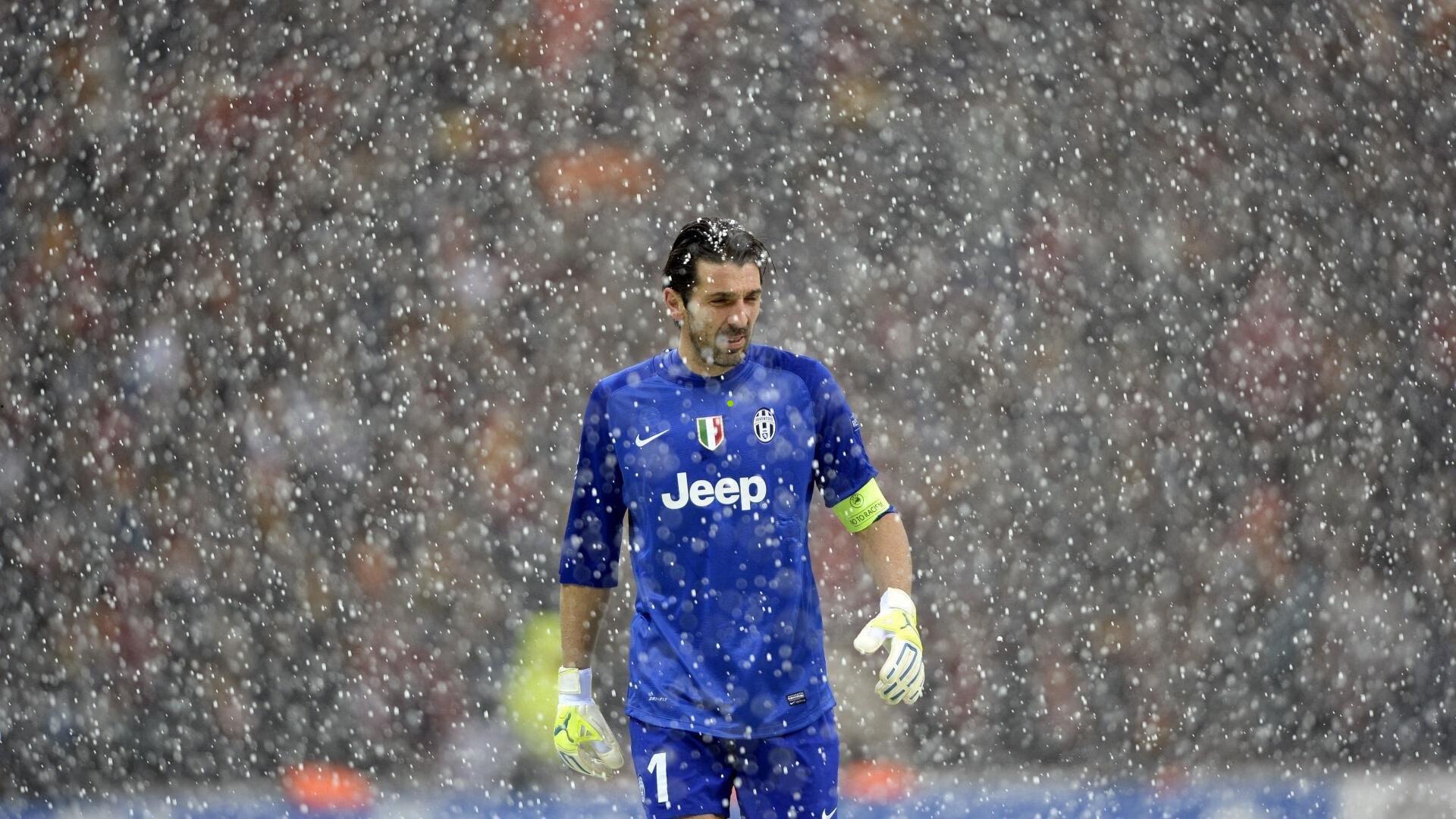 RNG登顶荣耀之巅,勇夺2025英雄联盟季中冠军赛全球总冠军